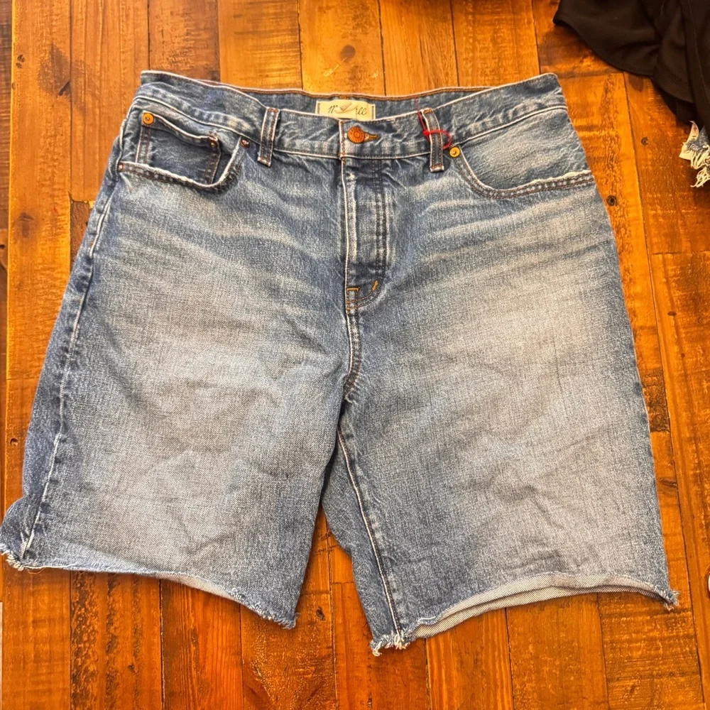 MADEWELL High-Rise Long Denim Shorts in‎ Brightwater Wash